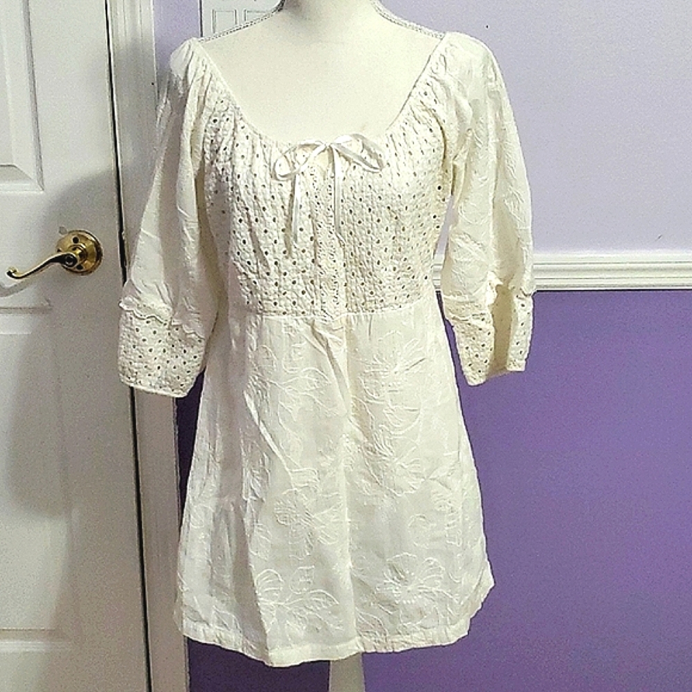 Karen Kane Off White Eyelet Embroidered Boho Romantic Peasant Tunic Top M